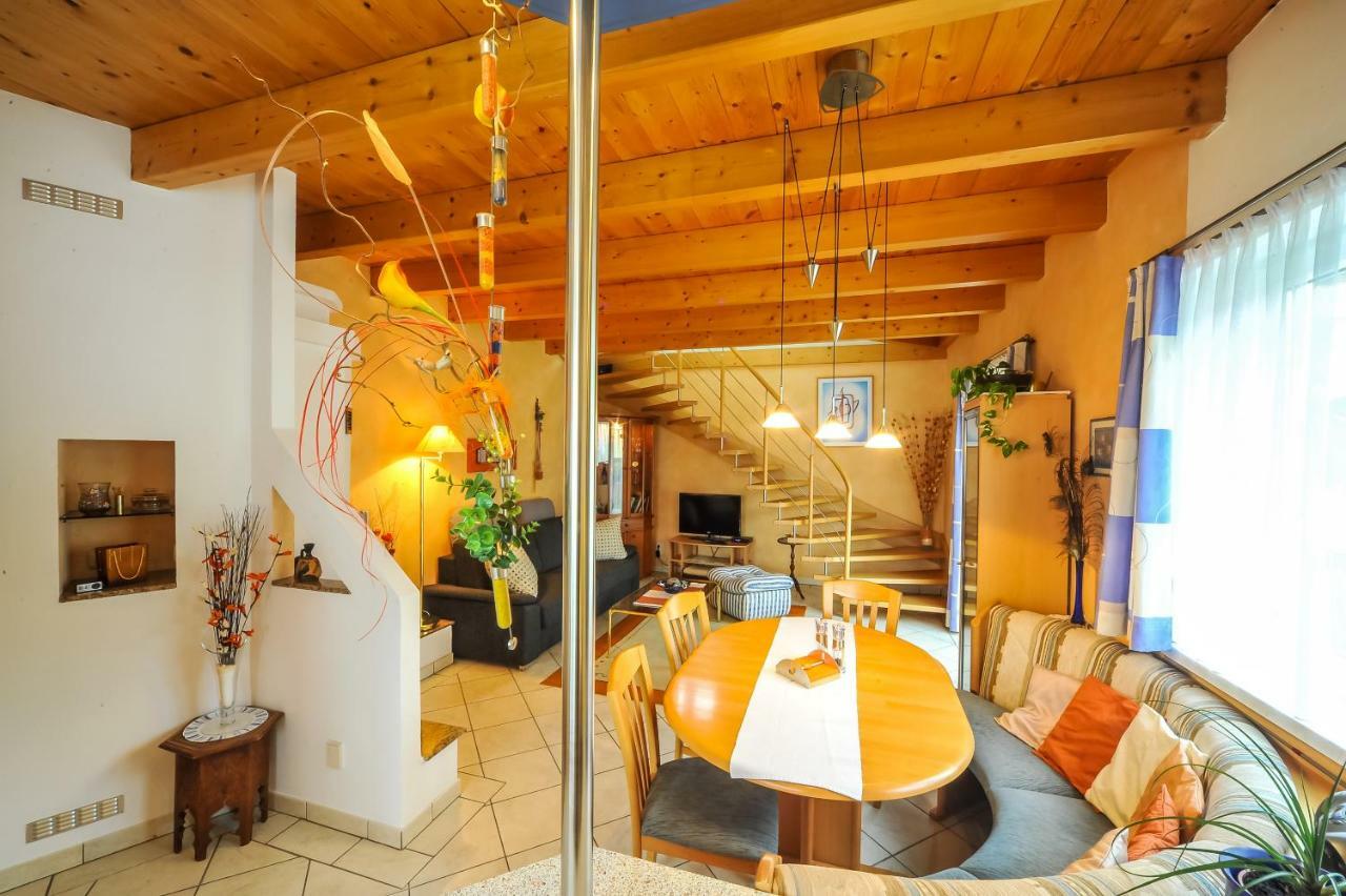 Ferienwohnung Regina Sankt Peter-Freienstein Bagian luar foto